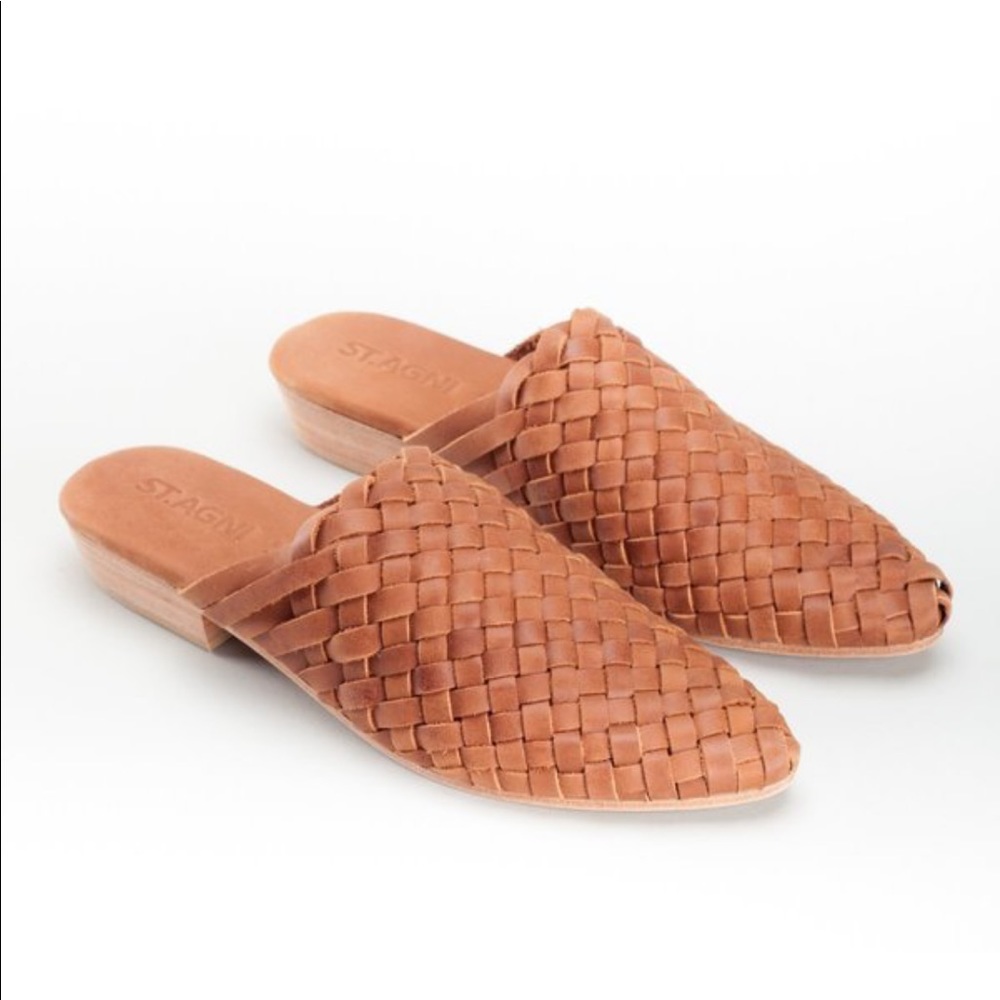 St Agni Paris Woven mules vintage tan